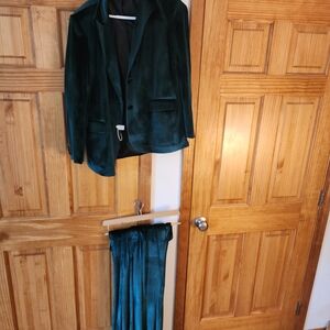 Elegant Green Velvet Suit